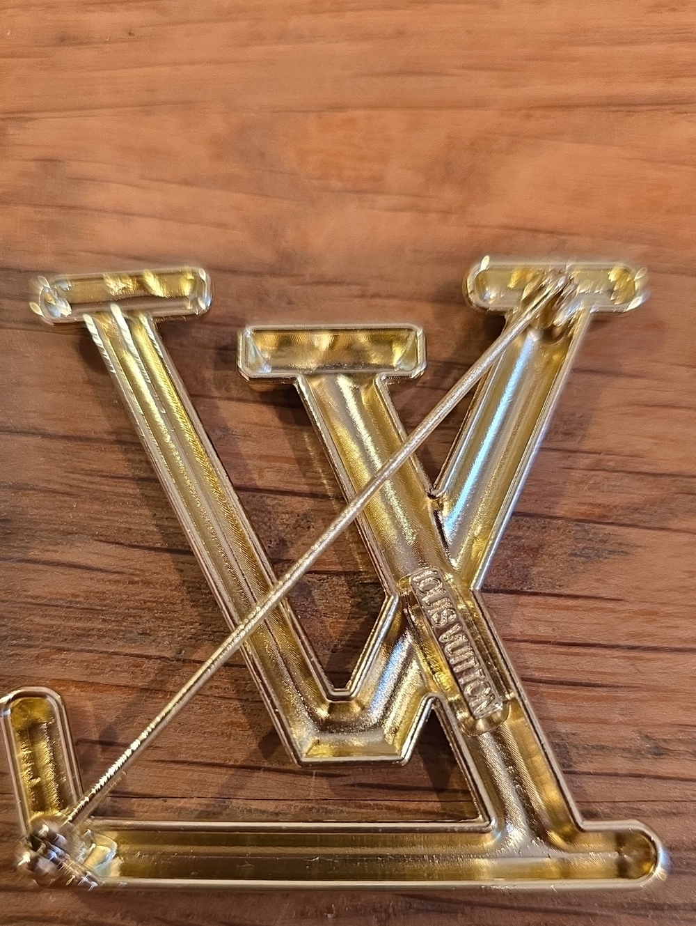 LV Monogram Brooch - Picture 4 of 5